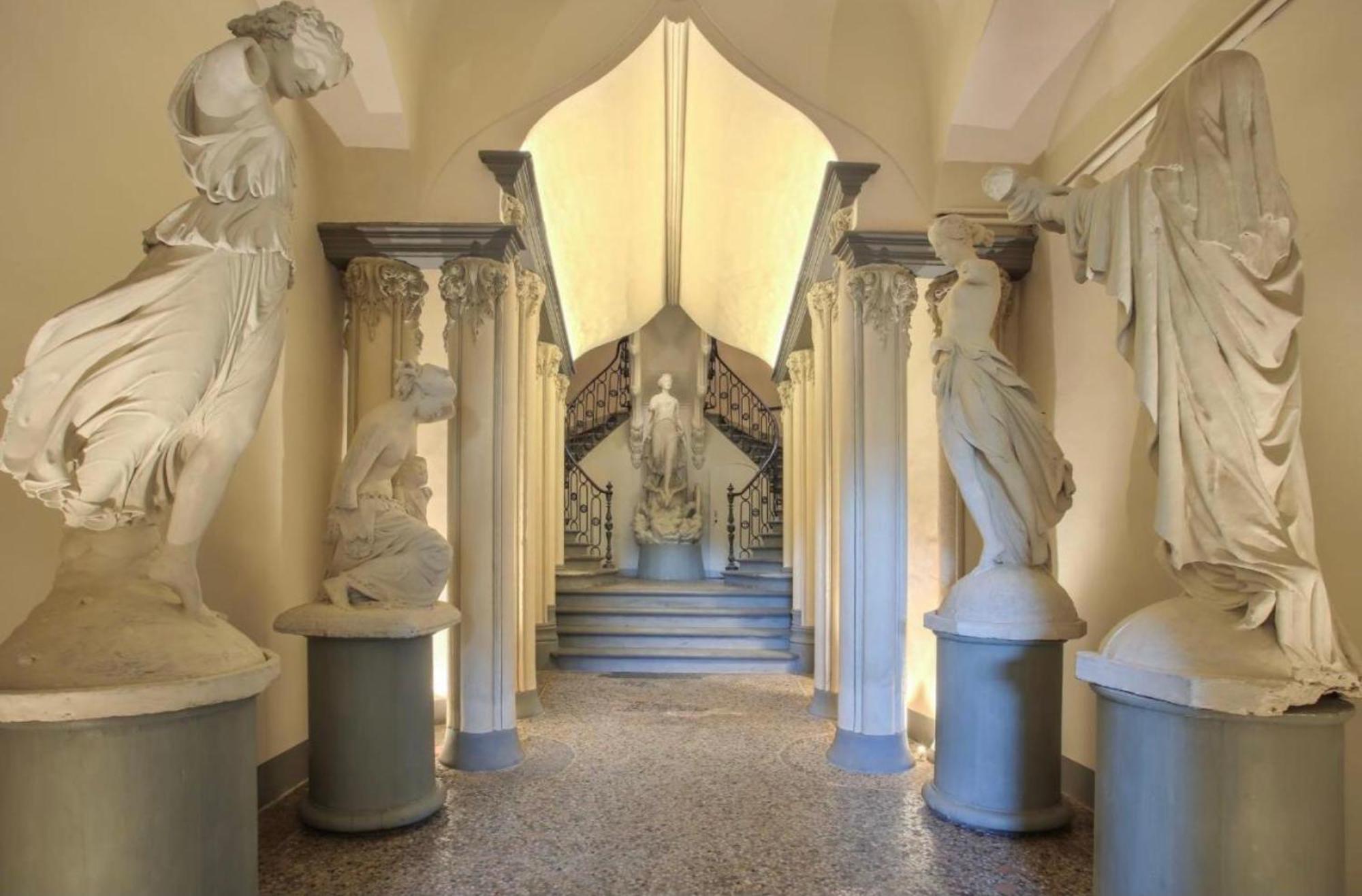 Palazzovilla Historic Building Luxury Suite Florencia Exterior foto